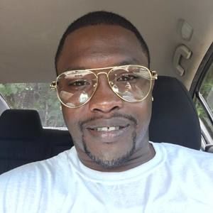 Meet your Posher, Levi